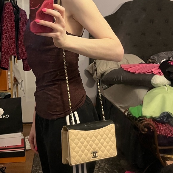 Small Chanel Ballerine Flap Bag in Beige / black - Picture 13 of 16